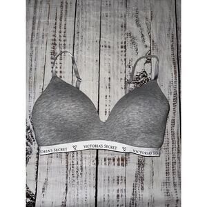 Victoria’s Secret Body T-‎ Shirt Bra Bra Wireless Gray Size 32D